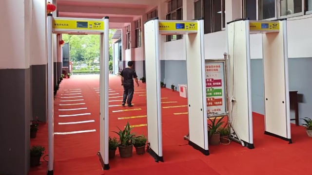 安檢門：科技守護公共安全的 “智能衛(wèi)士”