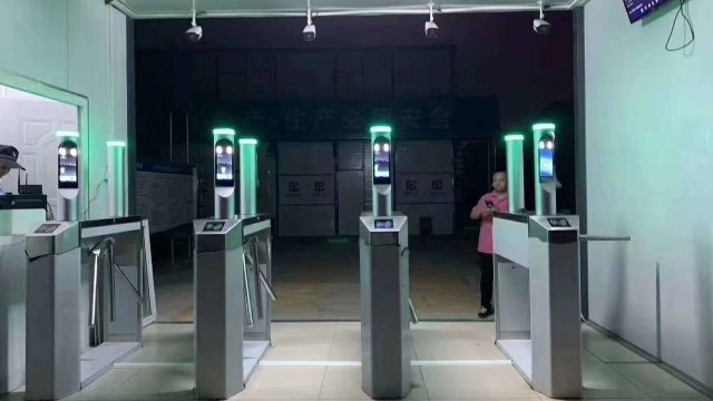 智能安檢門廠家分享人臉識別閘機普遍用在哪些領(lǐng)域？